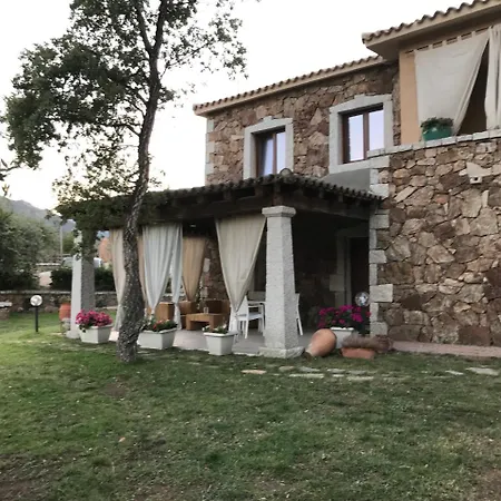 Il Giardino Di Daniela アパートホテル 3*